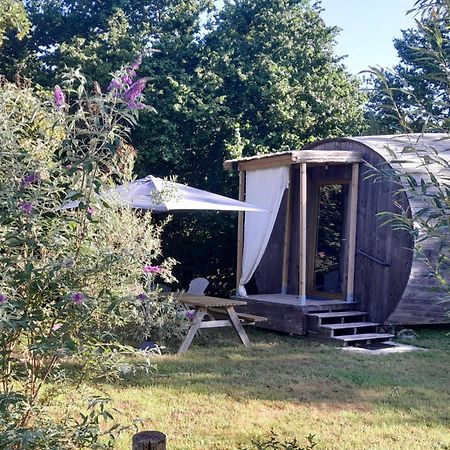 " Village Tonneaux De Tirpoil " Montilliers Екстер'єр фото